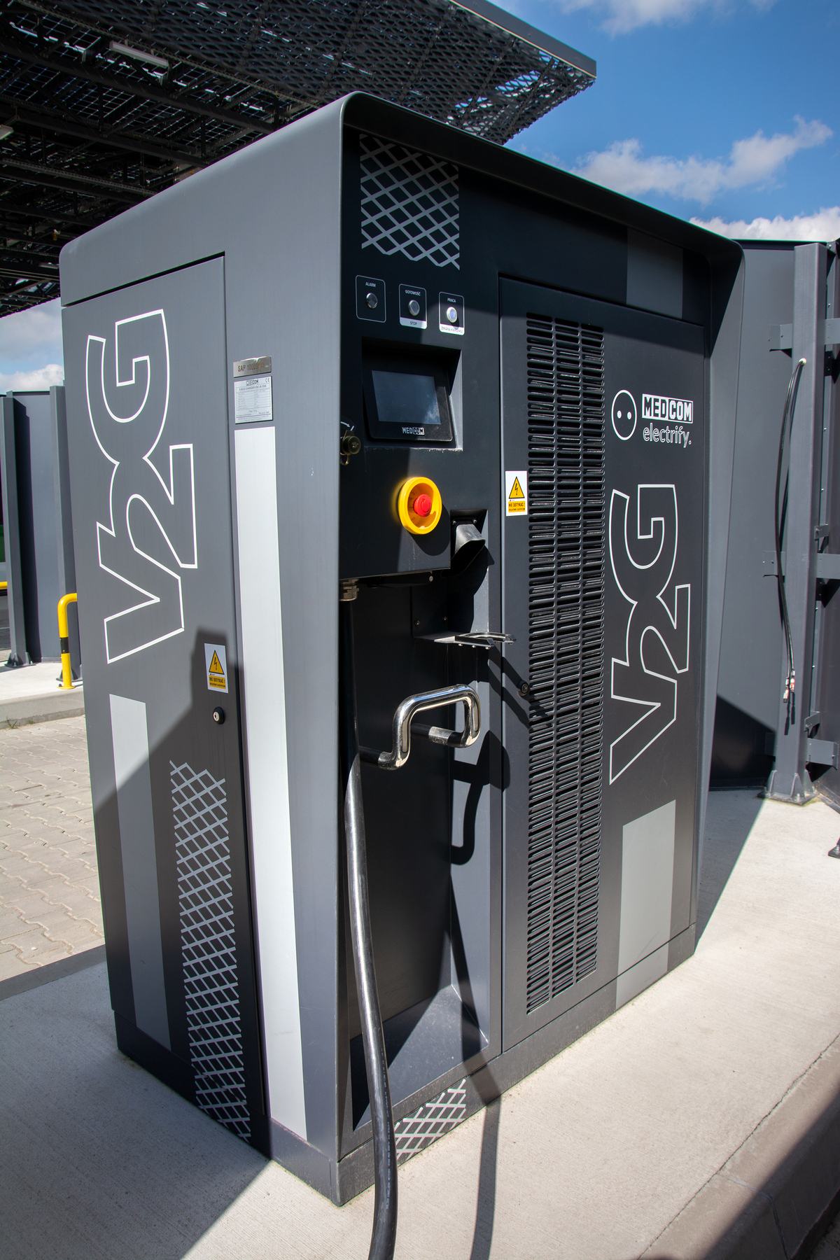 Vehicle-to-Grid (V2G), Or Bidirectional Charging - ECity Powered By Solaris